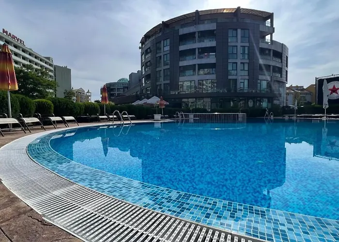 Bratanov Sunny Plaza Σάνι Μπιτς