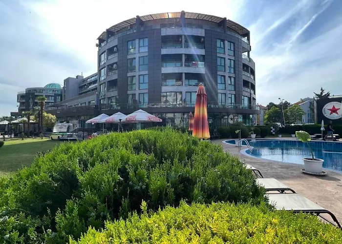 Bratanov Sunny Plaza