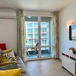 Bratanov Sunny Plaza Lejlighed