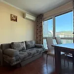 Bratanov Sunny Plaza Lejlighed