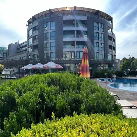 Bratanov Sunny Plaza