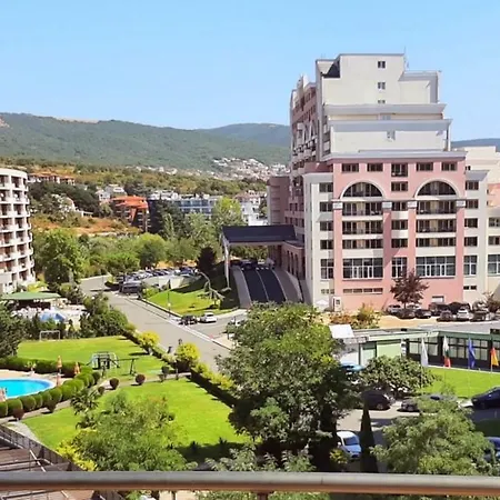 Bratanov Sunny Plaza