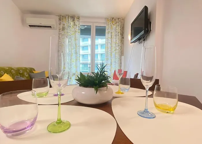 Bratanov Sunny Plaza *