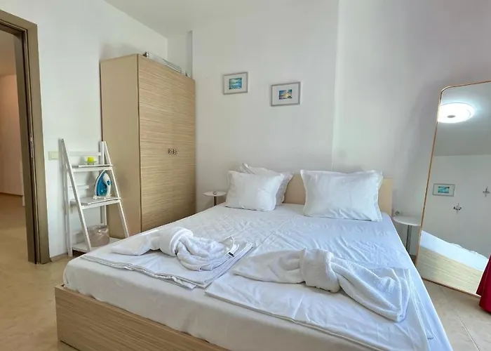 Bratanov Sunny Plaza