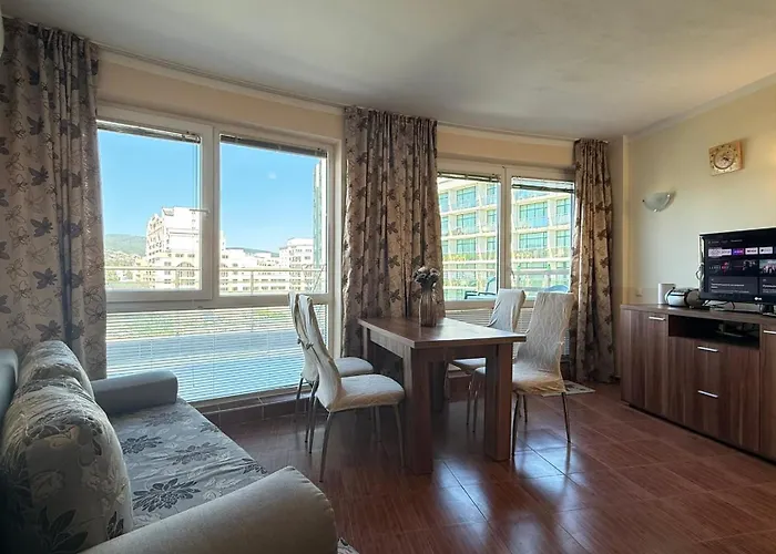 Bratanov Sunny Plaza * 阳光海滩