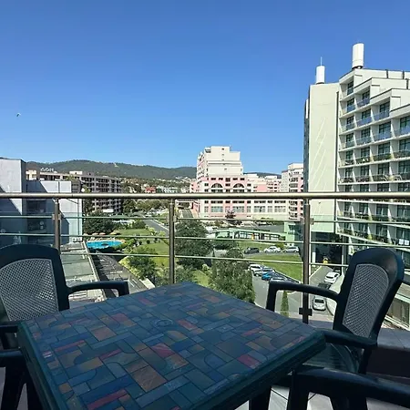 Bratanov Sunny Plaza Apartment *